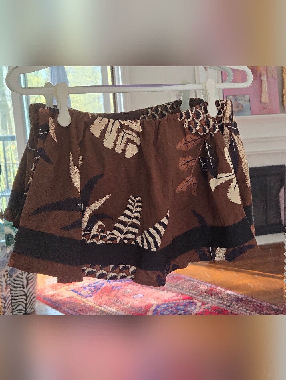 Cropped Light Cotton, Brown, White and Beige Floral Print Cropped Strapless Top.